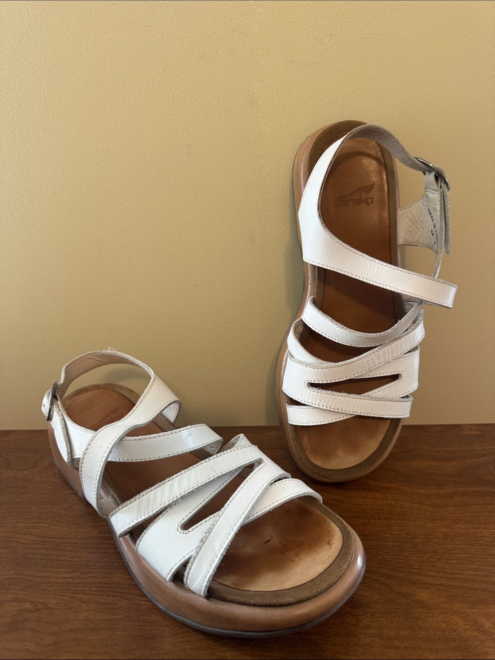 Dansko Lolita White Veg Tan Sandals Size 40
